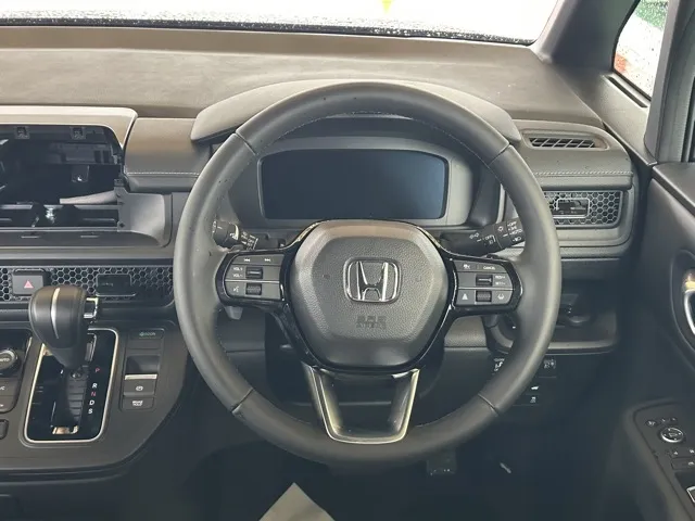 ステップワゴン(ホンダ)スパーダ 7人登録済未使用車 6