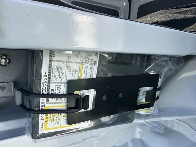 ミニキャブバン(三菱)CD 20.0kwh 2シーター 急速充電機能付レンタＵＰ 5