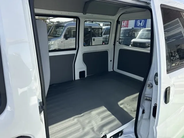 ミニキャブバン(三菱)CD 20.0kwh 2シーター 急速充電機能付レンタＵＰ 4