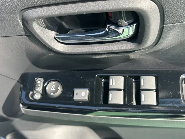 N-ONE(ホンダ)ＲＳ ６ＭＴ届出済未使用車 12