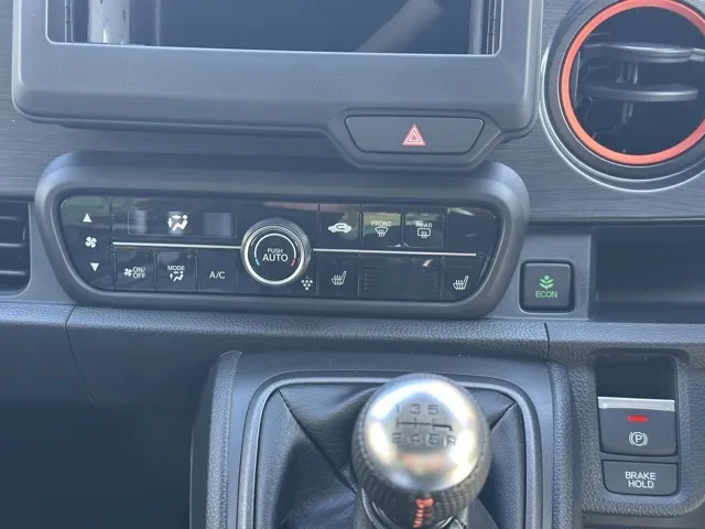 N-ONE(ホンダ)ＲＳ ６ＭＴ届出済未使用車 16