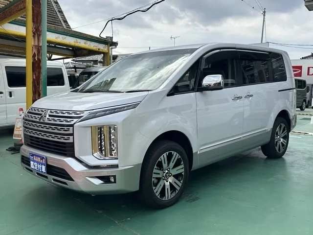 デリカD:5(三菱)Ｐ 8人 ナビ取付PKGⅡレンタＵＰ 1