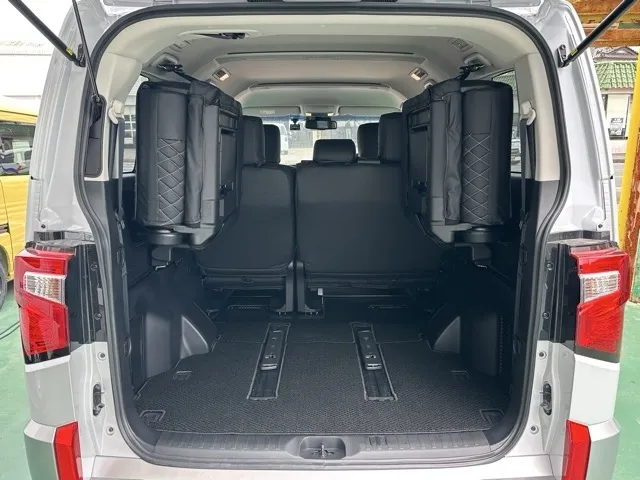 デリカD:5(三菱)Ｐ 8人 ナビ取付PKGⅡレンタＵＰ 7