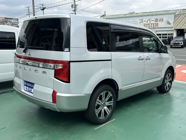 デリカD:5(三菱)Ｐ 8人 ナビ取付PKGⅡレンタＵＰ 8
