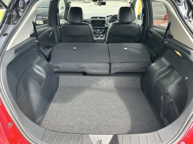 リーフ(ニッサン)XVセレクション 90周年記念車中古車 11