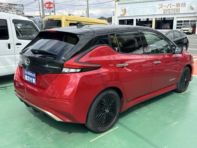 リーフ(ニッサン)XVセレクション 90周年記念車中古車 12