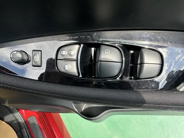 リーフ(ニッサン)XVセレクション 90周年記念車中古車 14