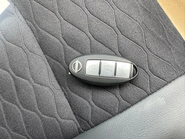 リーフ(ニッサン)XVセレクション 90周年記念車中古車 25