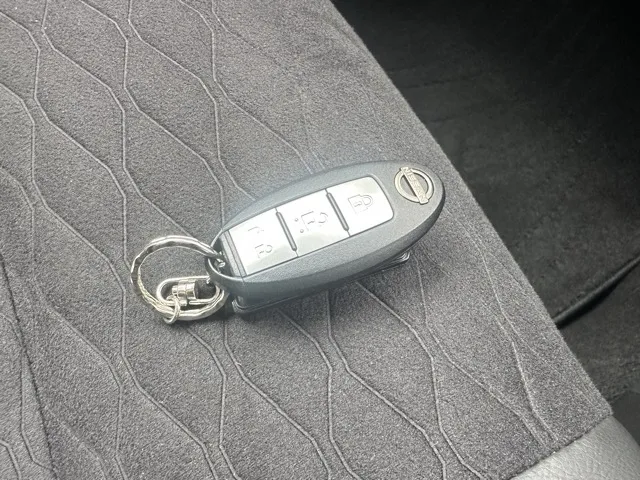 リーフ(ニッサン)XVセレクション 90周年記念車中古車 24