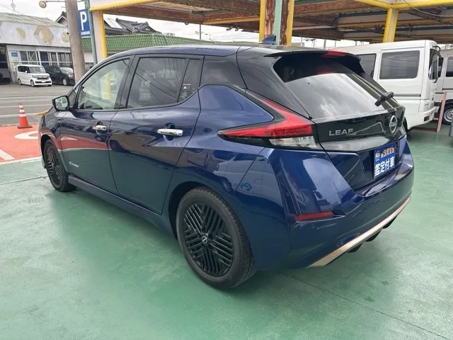 リーフ(ニッサン)XVセレクション 90周年記念車中古車 2