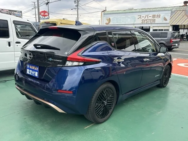 リーフ(ニッサン)XVセレクション 90周年記念車中古車 8