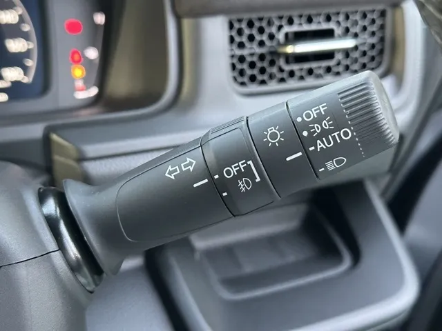 ステップワゴン(ホンダ)e・HEVスパーダ プレミアムライン 7人登録済未使用車 14