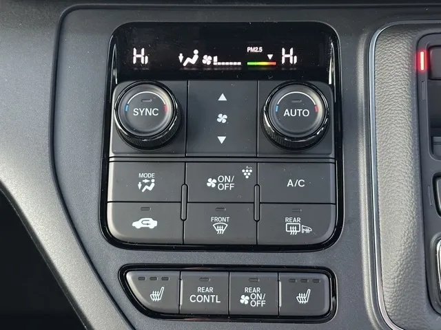 ステップワゴン(ホンダ)e・HEVスパーダ プレミアムライン 7人登録済未使用車 22