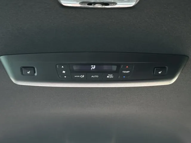 ステップワゴン(ホンダ)e・HEVスパーダ プレミアムライン 7人登録済未使用車 28