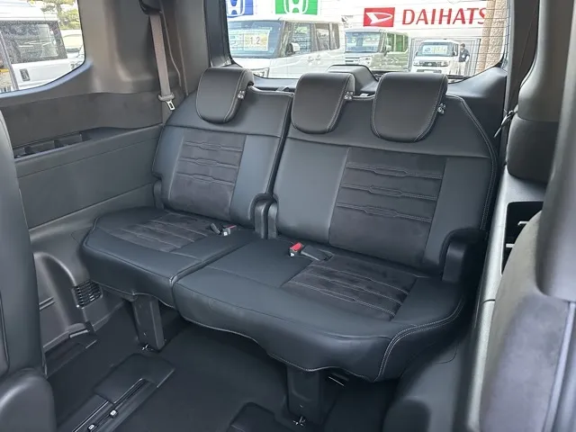 ステップワゴン(ホンダ)e・HEVスパーダ プレミアムライン 7人登録済未使用車 5