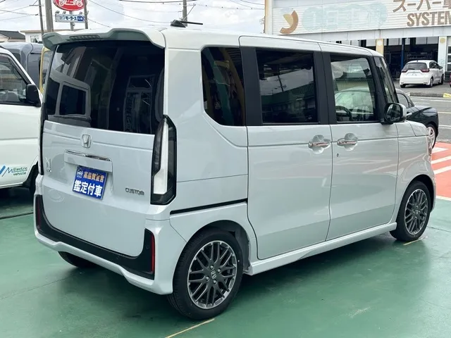 N-BOX(ホンダ)N-BOXカスタムターボ届出済未使用車 10