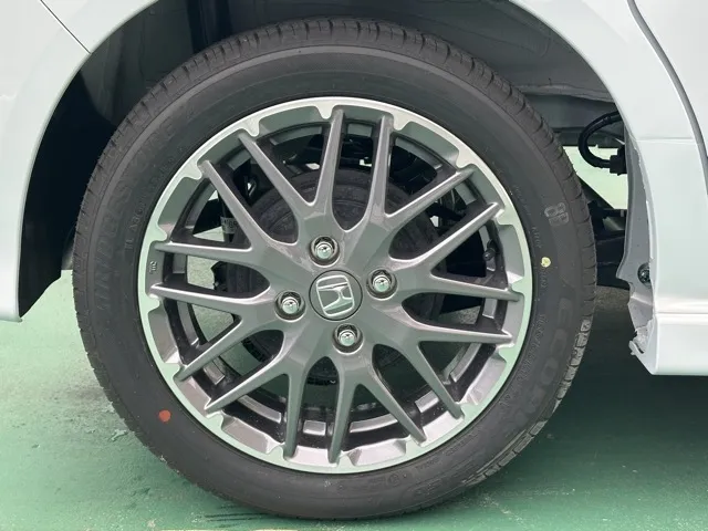 N-BOX(ホンダ)N-BOXカスタムターボ届出済未使用車 11