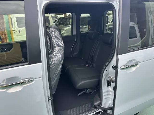 N-BOX(ホンダ)N-BOXカスタムターボ届出済未使用車 3