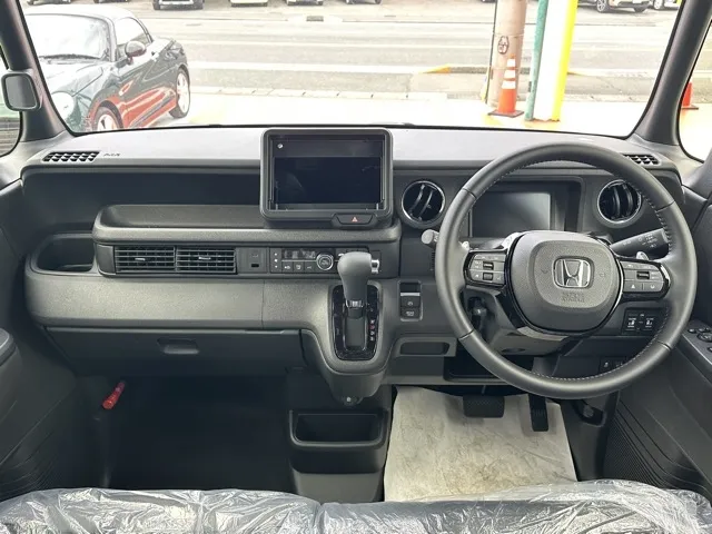 N-BOX(ホンダ)N-BOXカスタムターボ届出済未使用車 4