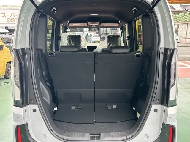 N-BOX(ホンダ)N-BOXカスタムターボ届出済未使用車 8