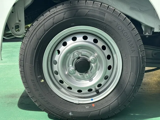 ミニキャブバン(三菱)M CVT届出済未使用車 12