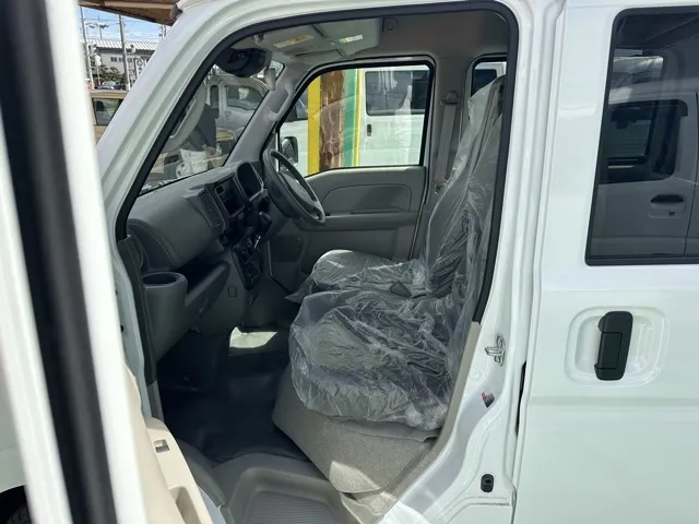 ミニキャブバン(三菱)M CVT届出済未使用車 3