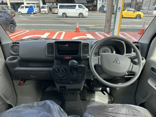 ミニキャブバン(三菱)M CVT届出済未使用車 6