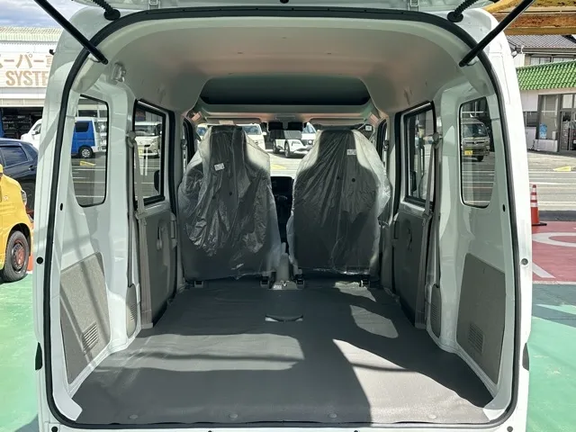 エブリイ(スズキ)三菱ミニキャブバン M CVT届出済未使用車 10