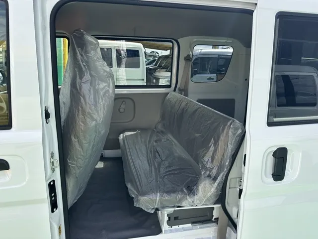 エブリイ(スズキ)三菱ミニキャブバン M CVT届出済未使用車 4