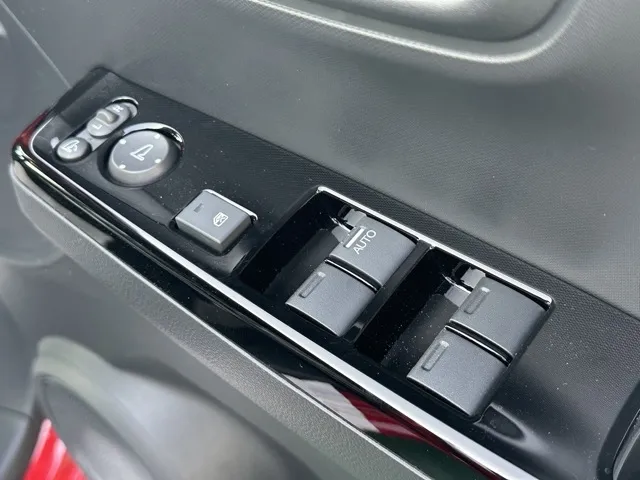 N-ONE(ホンダ)ＲＳ ６ＭＴ届出済未使用車 13