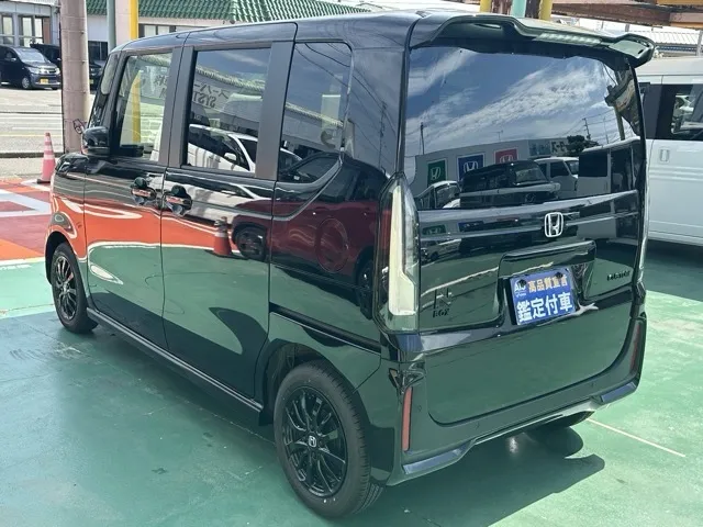 N-BOX(ホンダ)N-BOXカスタム BLACK STYLE届出済未使用車 2