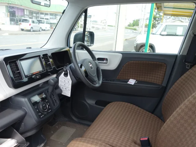 モコ(ニッサン)Xエネチャージディーラー試乗車 3