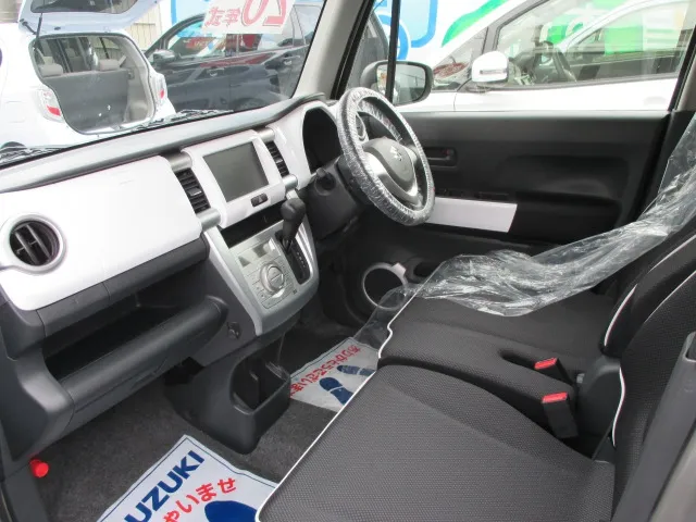 ハスラー(スズキ)Jスタイル 全方位メモリーナビディーラー試乗車 4