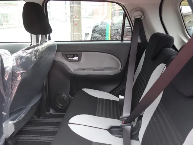 キャスト(ダイハツ)アクティバX新車 4