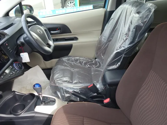 アクア(トヨタ)G中古車 3