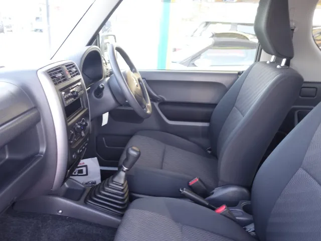 ジムニー(スズキ)XC ＡＴ車ディーラー試乗車 2