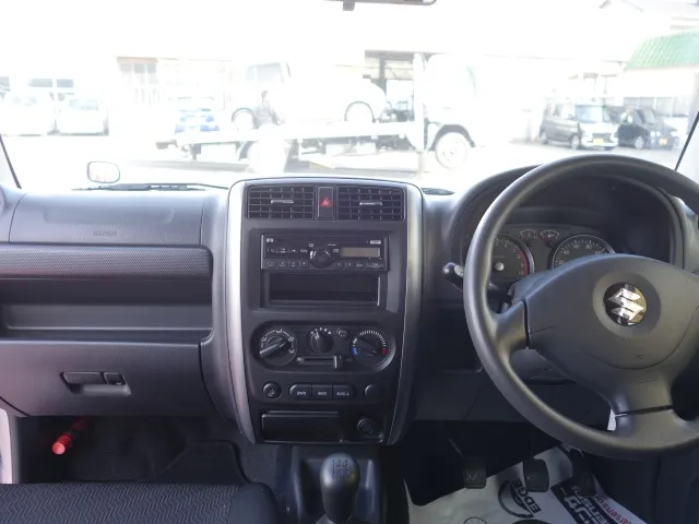 ジムニー(スズキ)XC ＡＴ車ディーラー試乗車 4