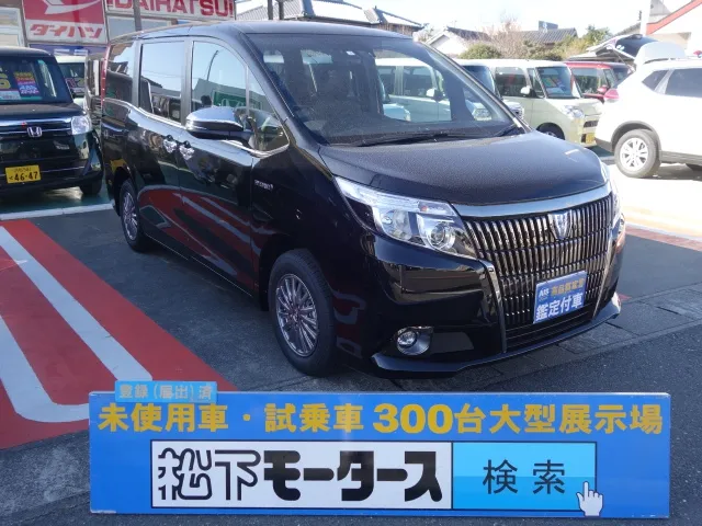 エスクァイア(トヨタ)ハイブリッド　GI ブラックテーラード登録済未使用車 0