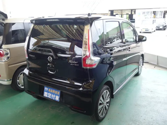 デイズ(ニッサン)ライダーｐディーラー試乗車 6
