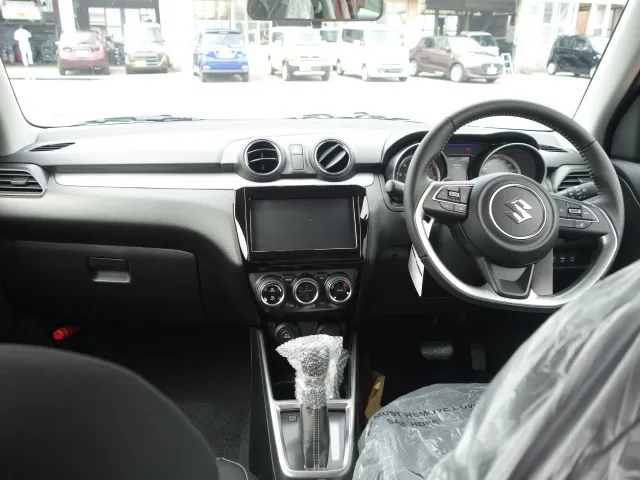 スイフト(スズキ)HYBRID RS　セーフティパッケージ届出済未使用車 5