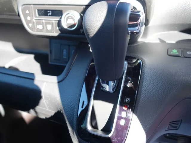 N-BOX(ホンダ)GLターボホンダセンシング新車 13
