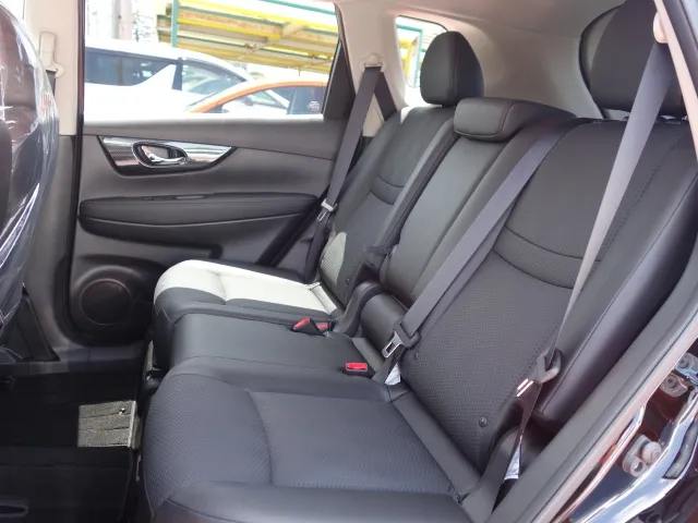 エクストレイル(ニッサン)20Xエマージェンシーブレーキプロパイロットディーラー試乗車 6