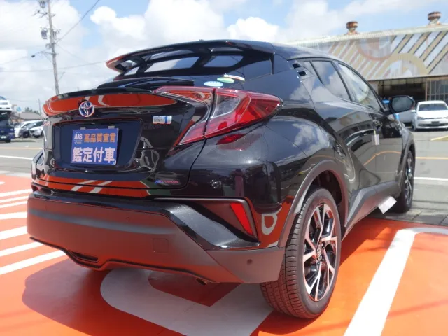 C-HR(トヨタ)ハイブリッドG登録済未使用車 6