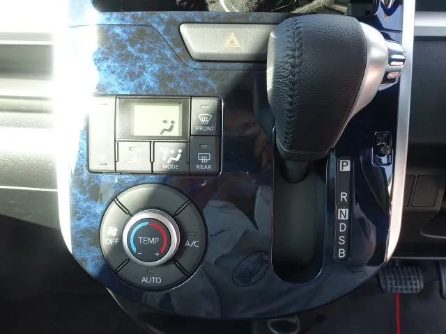 タント(ダイハツ)RSトップエディションＶＳ　SAⅢ届出済未使用車 13