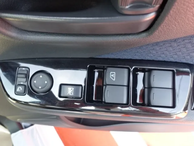 eKクロス(三菱)マイルドハイブリッドM届出済未使用車 9