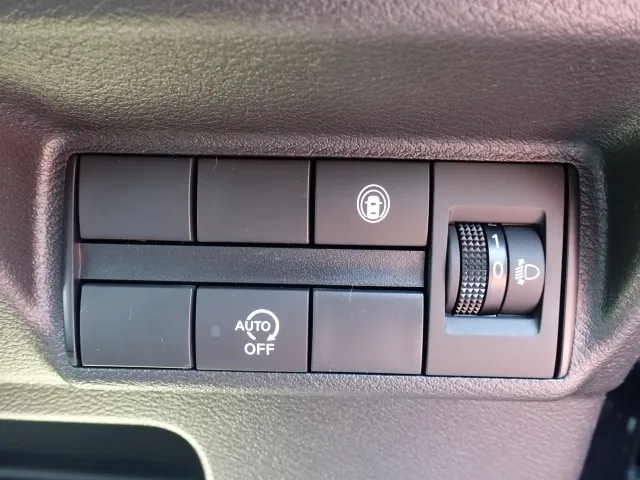 eKクロス(三菱)マイルドハイブリッドM届出済未使用車 10