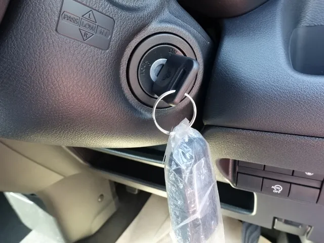 eKクロス(三菱)マイルドハイブリッドM届出済未使用車 11