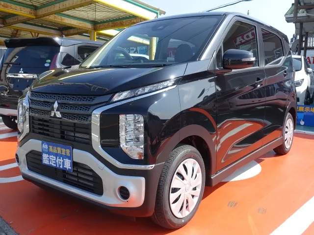 eKクロス(三菱)マイルドハイブリッドM届出済未使用車 1