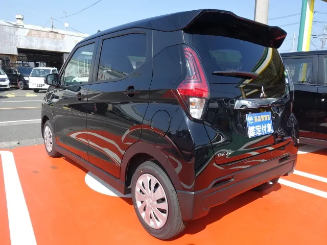 eKクロス(三菱)マイルドハイブリッドM届出済未使用車 2