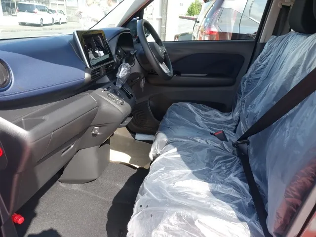 eKクロス(三菱)マイルドハイブリッドM届出済未使用車 3